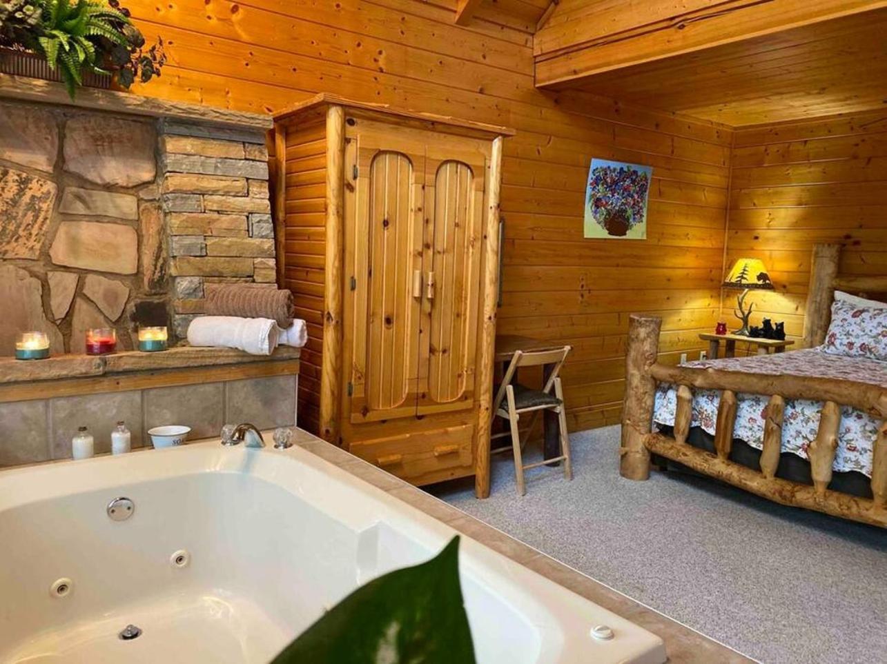 Romantic, Honeymoon Cabin In The Smokies! Gatlinburg Extérieur photo